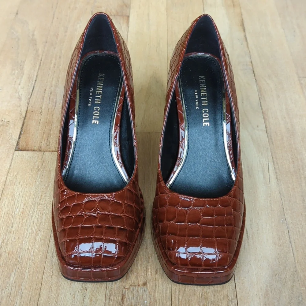 Women's 6.5 Croc-Embossed Brown Platform Heels KENNETH COLE NY - Picture 2 of 8